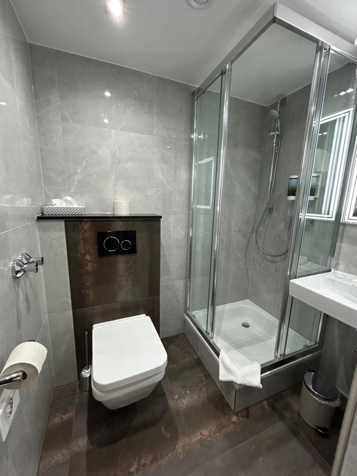 Concorde Hotel Siegen Esterno foto