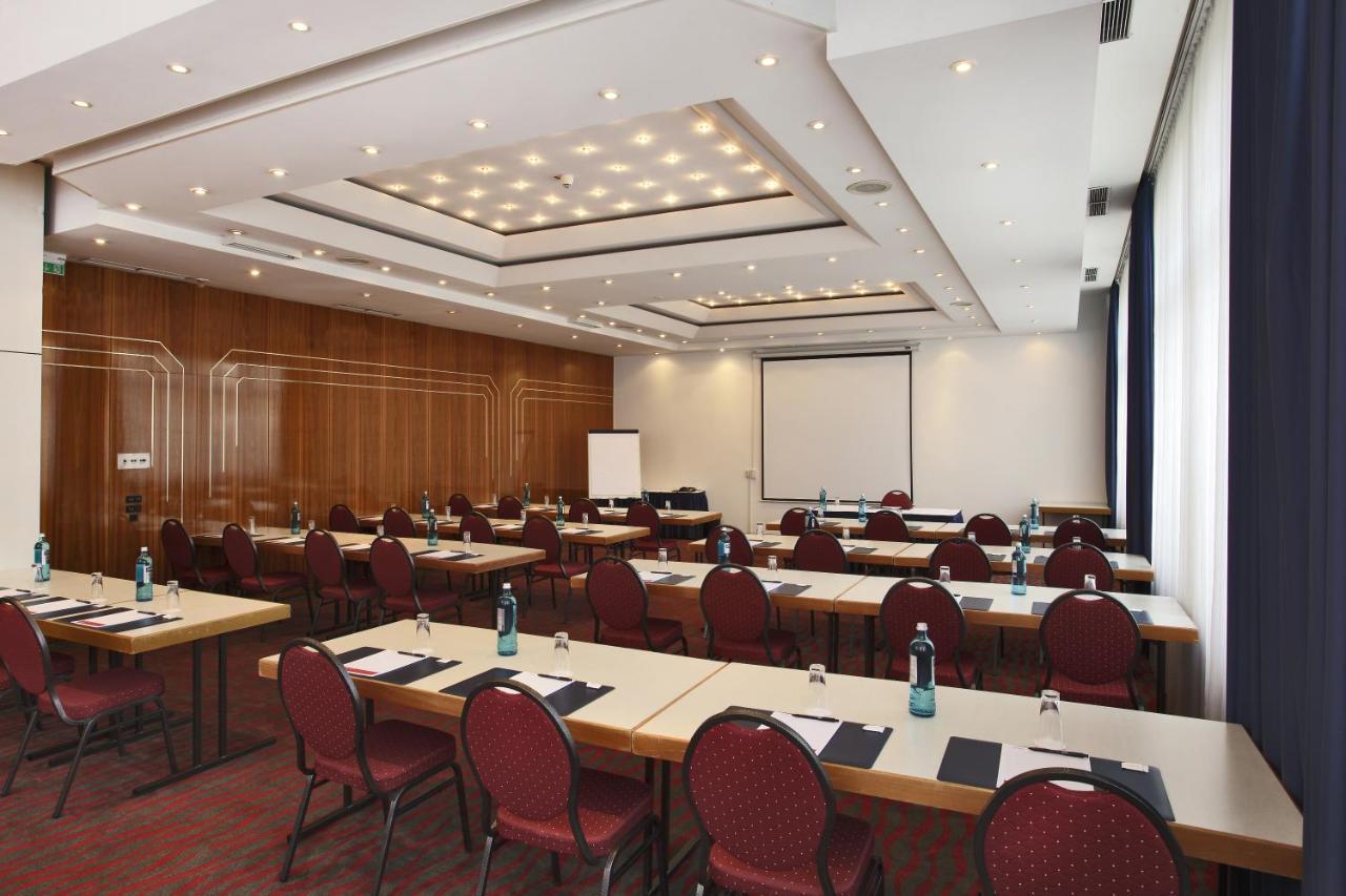 Concorde Hotel Siegen Esterno foto